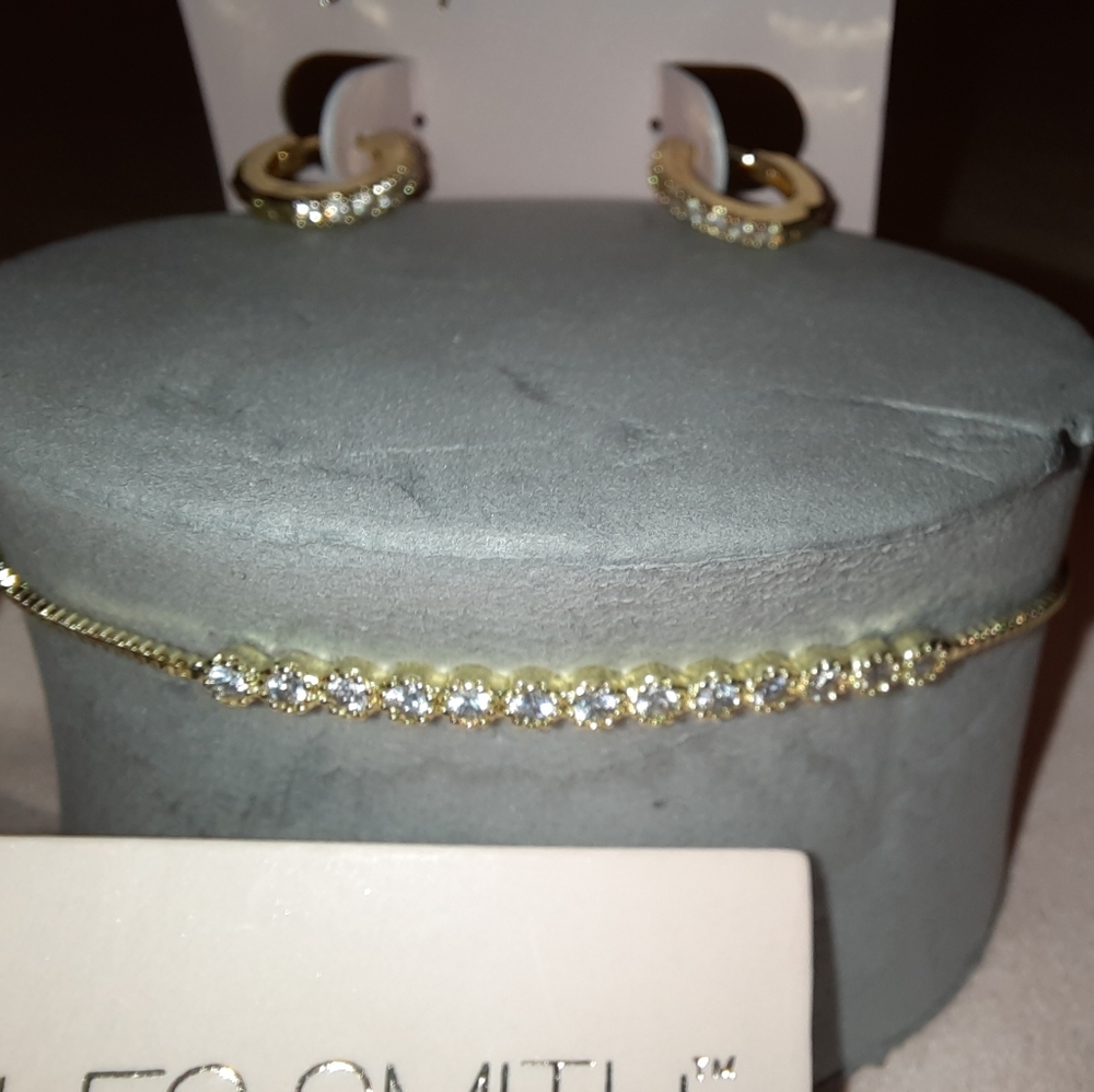 JULES SMITH 14K Gold Plated Daisy Chain Bracelet w/Huggie Hoop Earrings Set - Picture 4 of 14